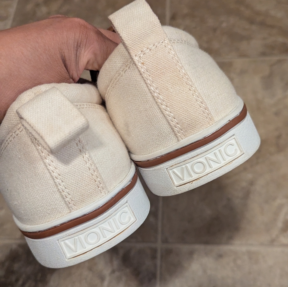 Vionic Men's Beige Sneakers with Brown Laces Size 10 - Picture 3 of 9
